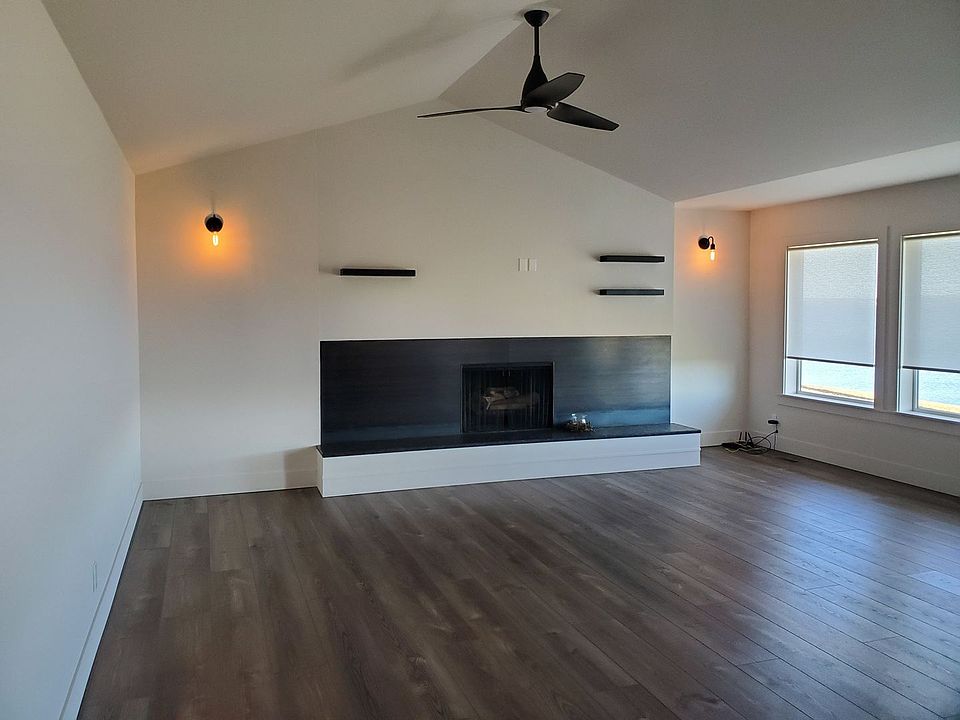 1st image of 807 Westshore Dr NE APT B6