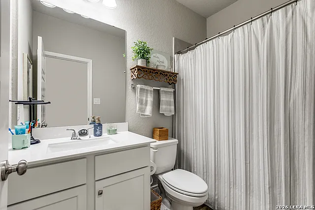 1022 Cadogan Squire — Photo 19