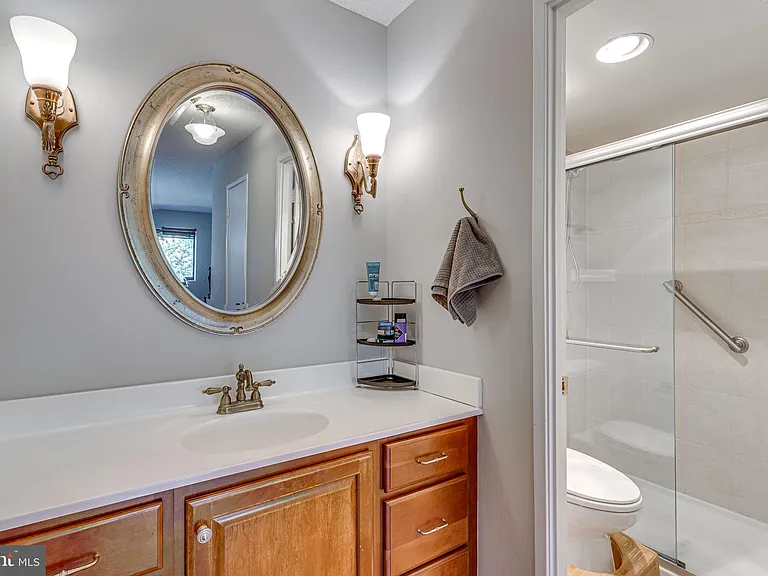 5904 Mount Eagle Dr #903 — Photo 17