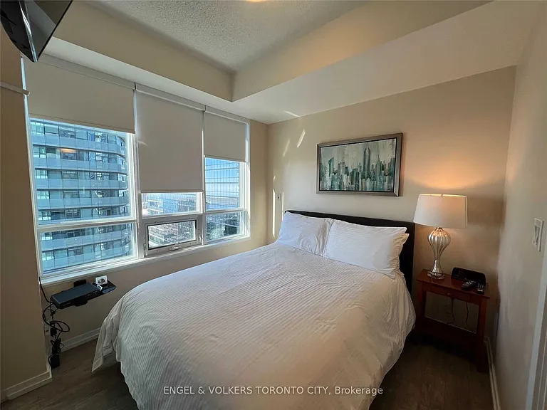 55 Bremner Blvd #3910 — Photo 10