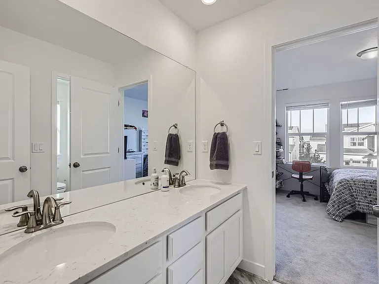 12885 Bay St — Photo 26