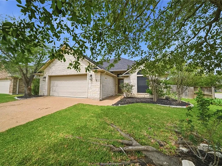 809 Emerald Dove Ave — Photo 3