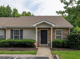 3273 Hyde Place Cir, Winston Salem, NC 27103