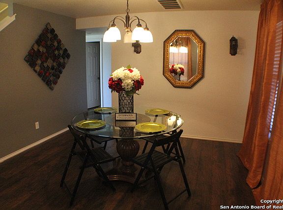 3rd image of 10208 Villa Del Lago