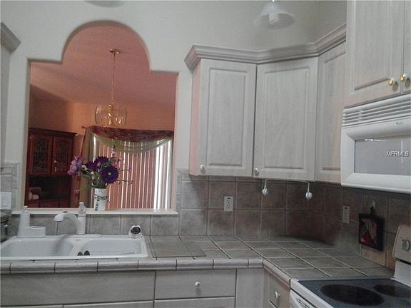 4th image of 1574 Baltimore Ave