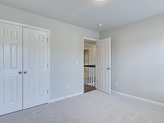 5th image of 5 Crab Tree Ct
