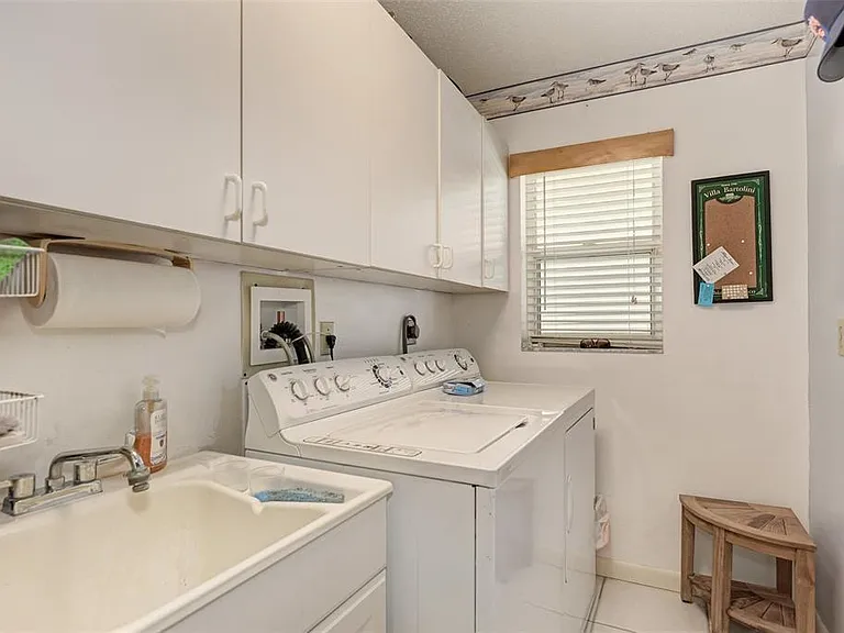 3126 Meadow Run Dr — Photo 46