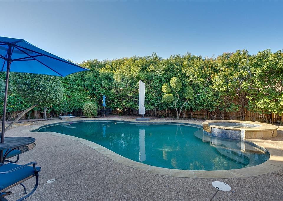 1st image of 2908 Cypress Leaf Ln