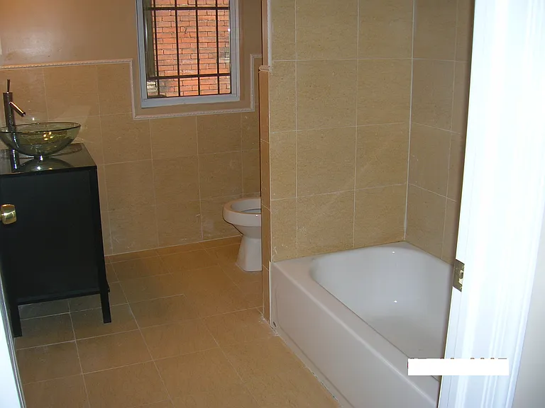 109 S 21st St #4 — Photo 23