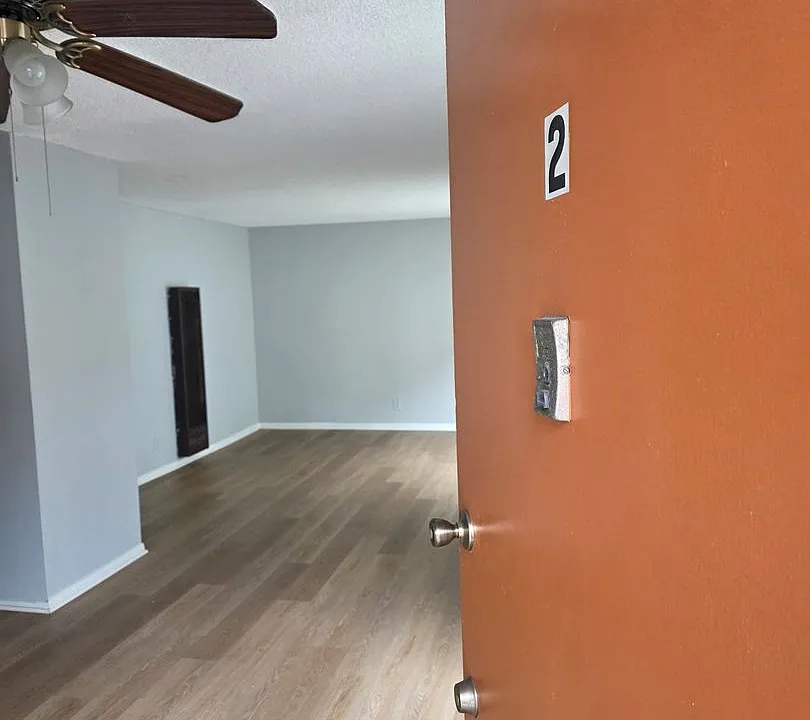 1343 N Curson Ave