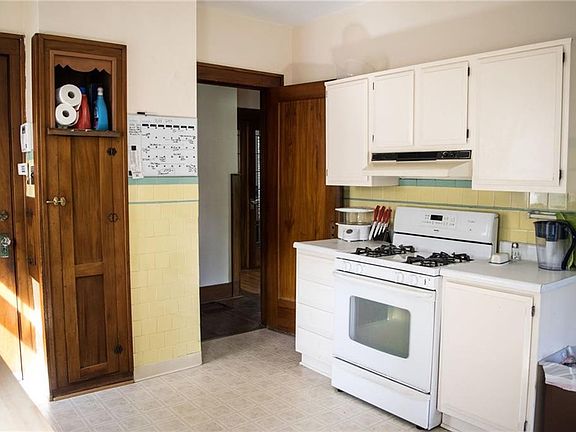 5th image of 85 Roseview Ave