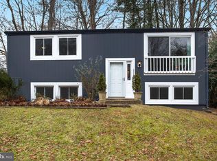 2330 Old Trail Dr, Reston, VA 20191