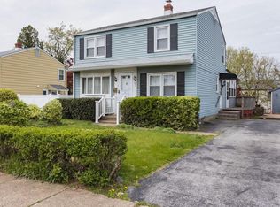 224 W Roland Rd, Brookhaven, PA 19015