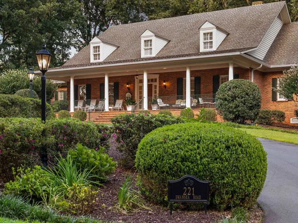 221 Swansea Rd, Spartanburg, SC 29307