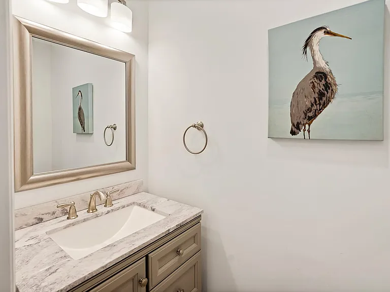 1/2 Bath