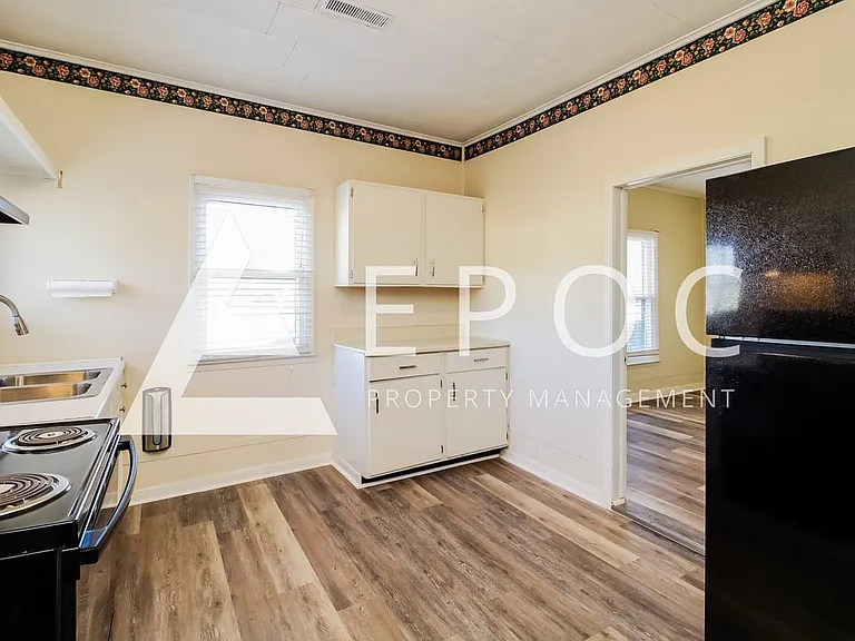 707 E Dayton Ave — Photo 4