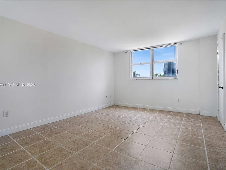 6900 Bay Dr #3H — Photo 13