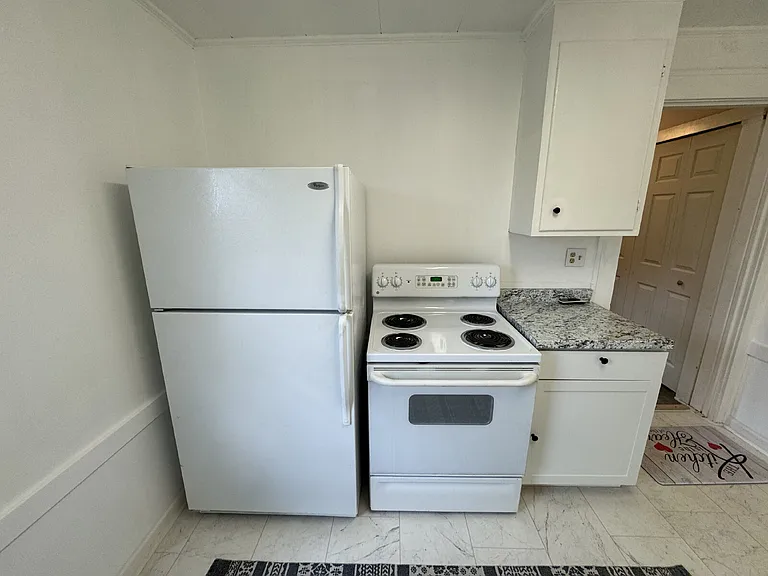 512 Johnson St #B — Photo 5