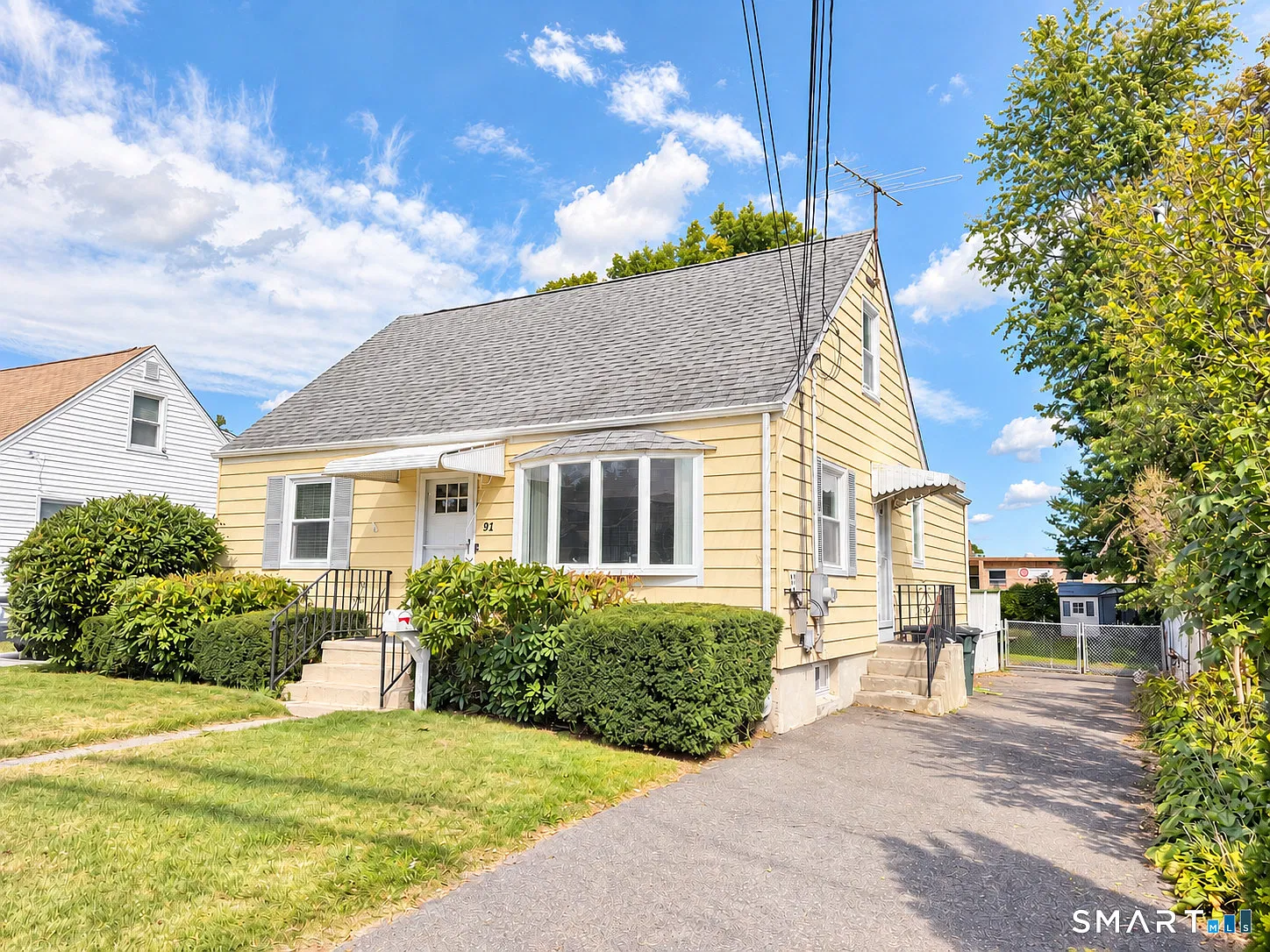 3 bed, 1.0 bath, 1560 sqft, $3,300 — Photo 3