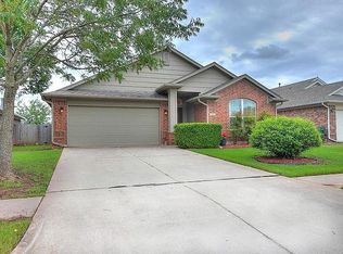 2816 Frost Ln, Norman, OK 73071