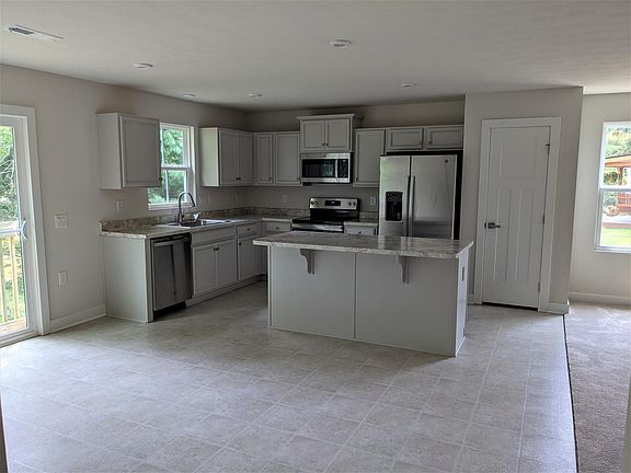 5th image of 5710 Barclay Ln
