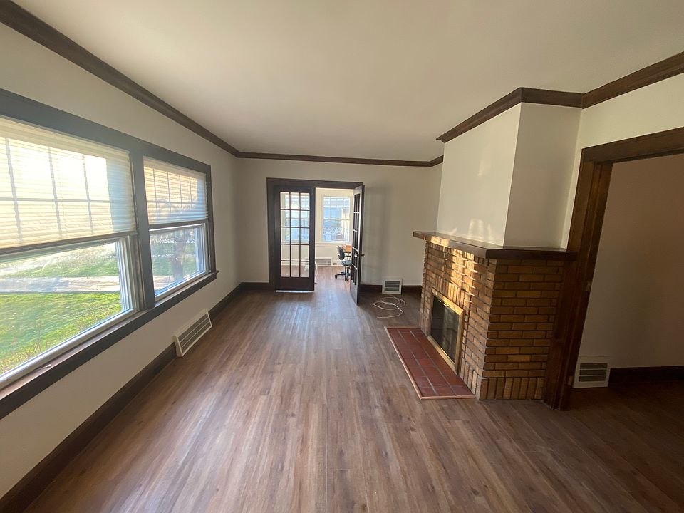 1st image of 17810 Clifton Blvd #1