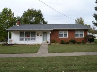 532 W Elm St, Olney, IL 62450