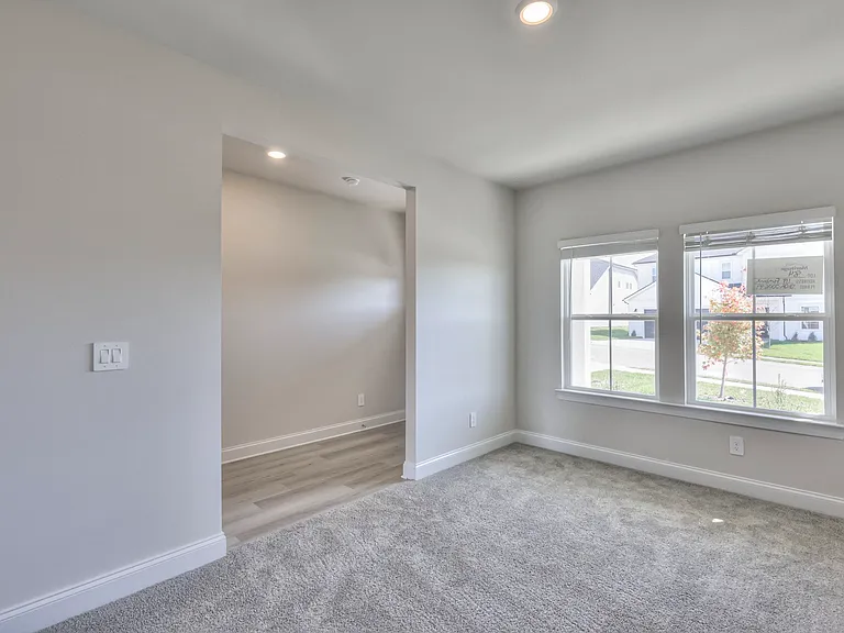 118 Fernbank Ln — Photo 18