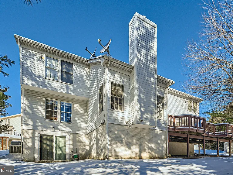 8 Sapphire Hill Ct — Photo 32