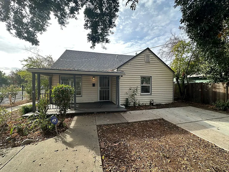 640 Todhunter Ave — Photo 1