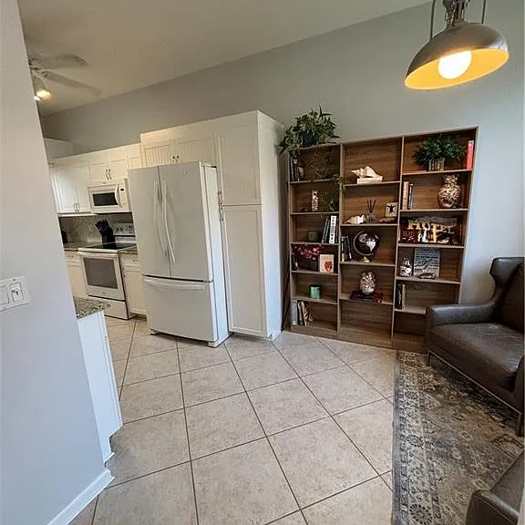 6820 Beach Resort Dr #11 — Photo 10