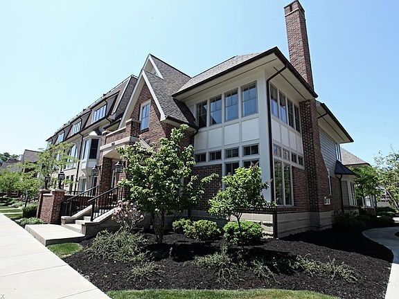 4th image of 136 Vine St #14
