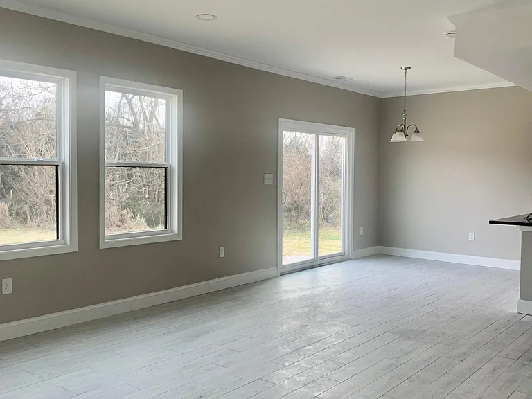 170 Settlers Way — Photo 4