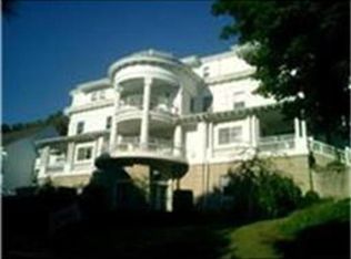 1401 Great Pond Rd APT 11, North Andover, MA 01845