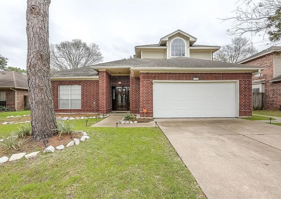 1st image of 19122 Lookout Mountain Ln