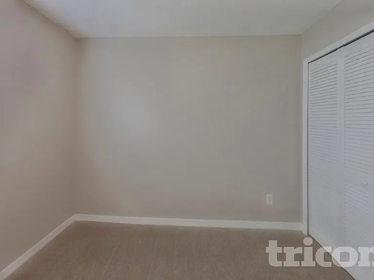 589 Robert Livingston St — Photo 12