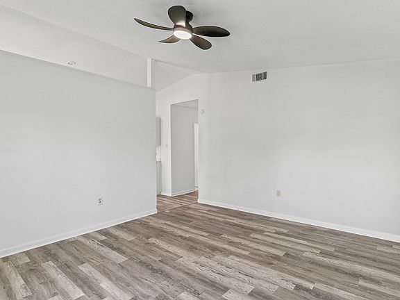 5th image of 8205 N Claremont Ave