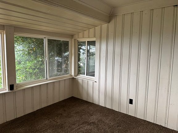 SUNROOM OR PARLOR