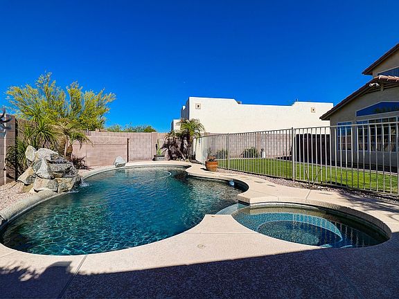 3rd image of 4028 W Salter Dr