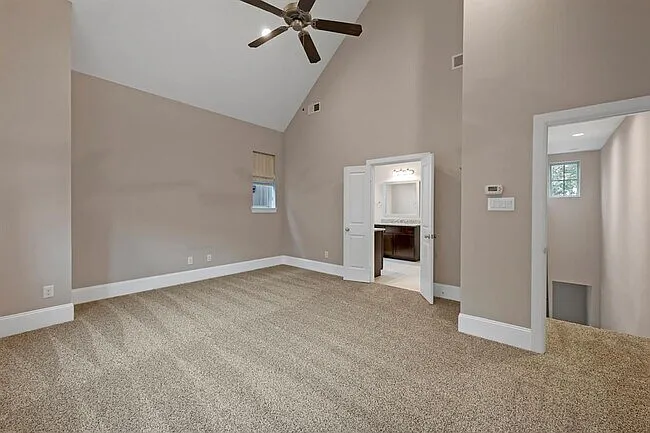 1812 Dennis St — Photo 5
