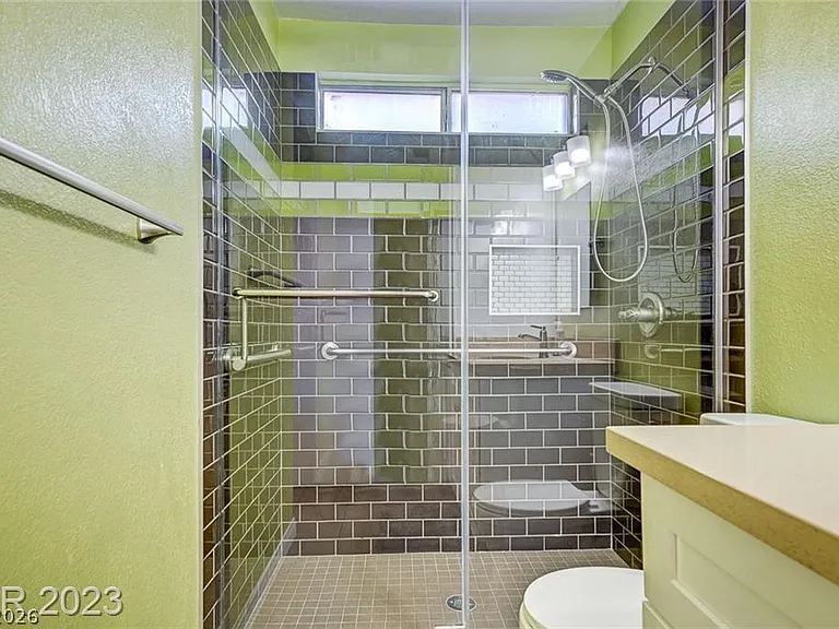 760 Thousand Oaks Dr — Photo 21