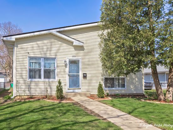 2904 Gideon Ave, Zion, IL 60099