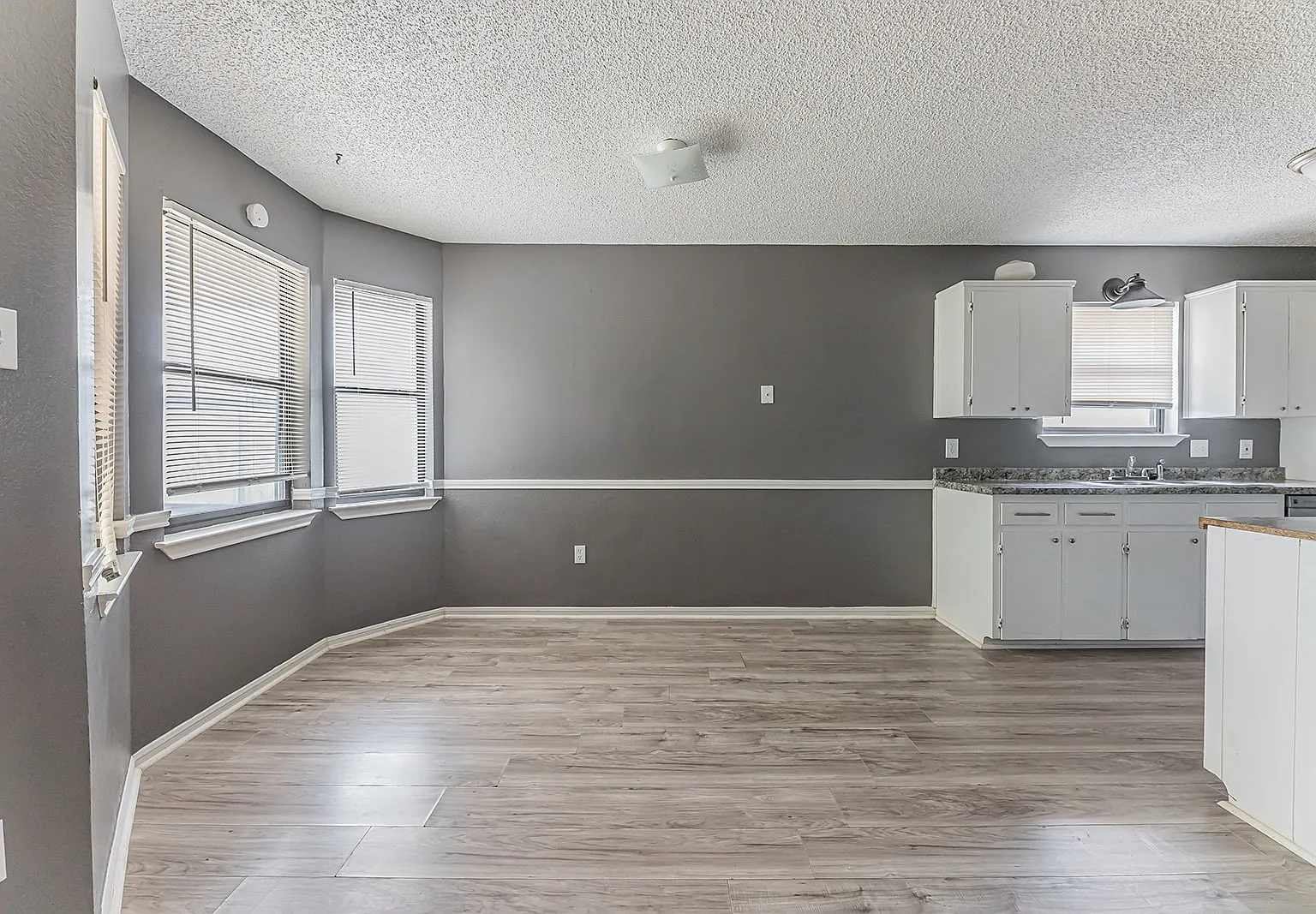 3 bed, 1128 sqft, $1,495 — Photo 3