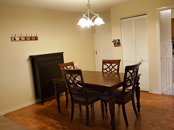 3rd image of 42 Highwood Dr
