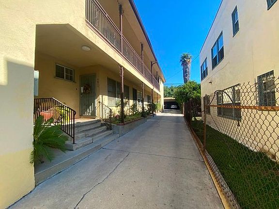 4th image of 4815 Beverly Blvd APT 4