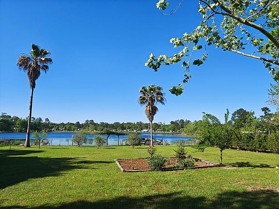 3rd image of 8244 Lake Carroll Dr