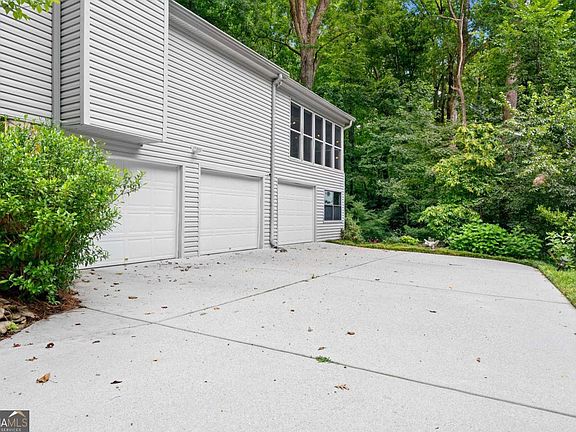 5th image of 3521 Cedar Valley Dr SE