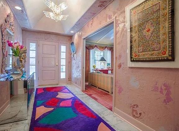 4th image of 5511 Royal Crest Dr