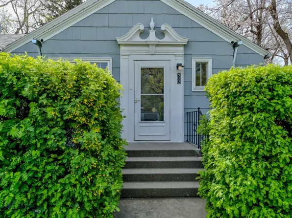 923 W Clark St, Livingston, MT 59047