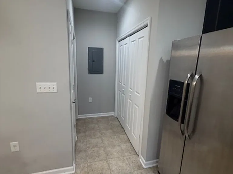 1609 Apsley Ct — Photo 25